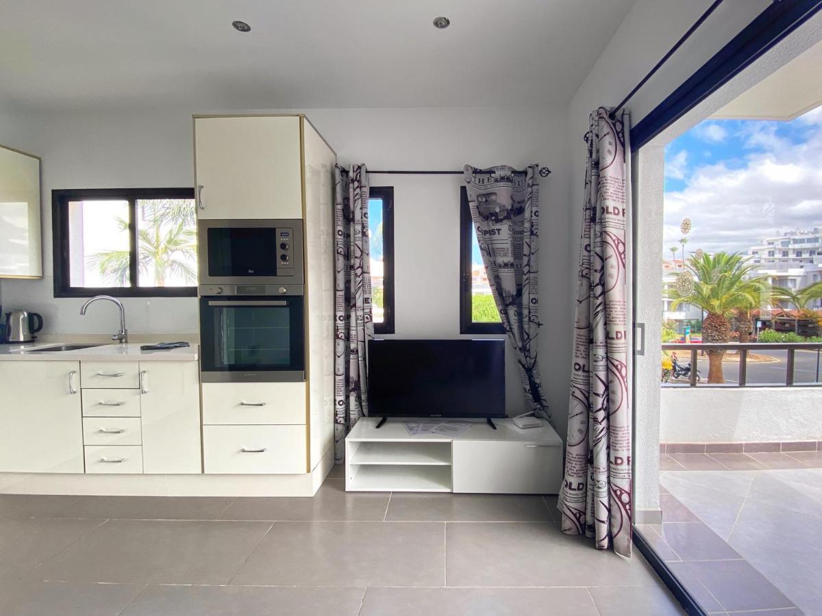 1 Bed Los Cristianos Near The Bus Station Arona  Exterior foto